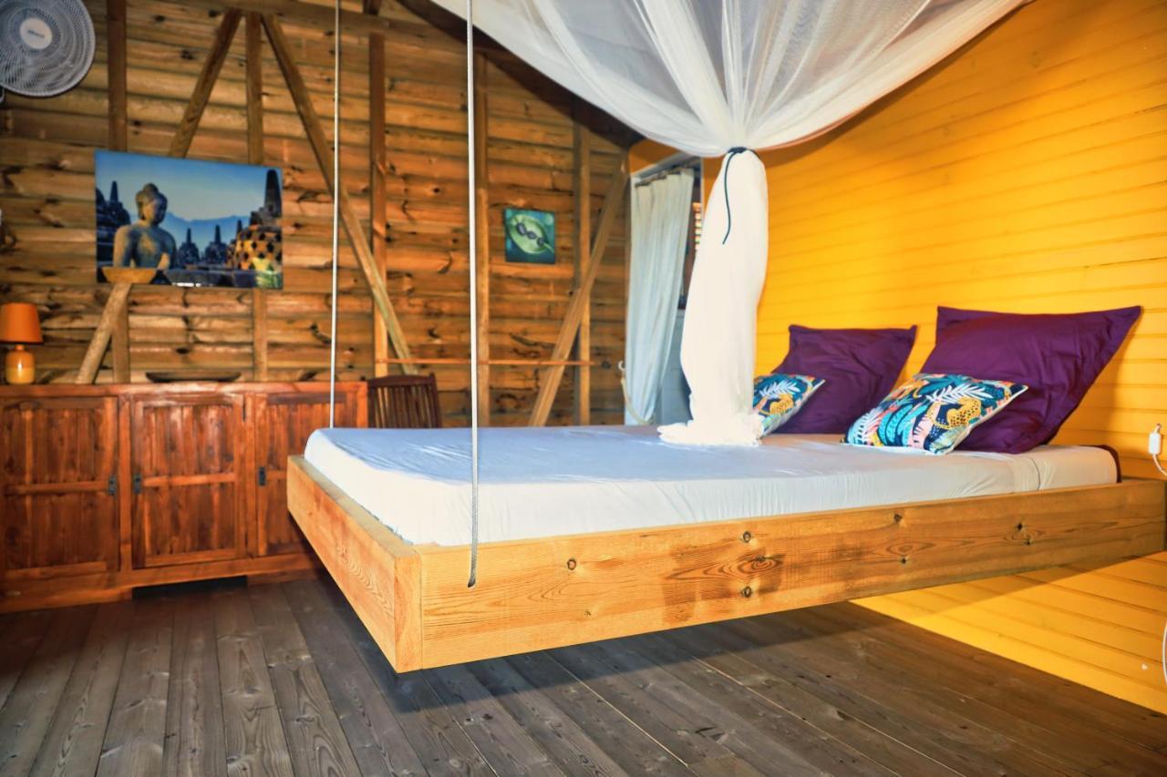 Ti Kaz Anoli Cottage En Bois Avec Vue Sur La Baie Terre-de-Bas Екстериор снимка