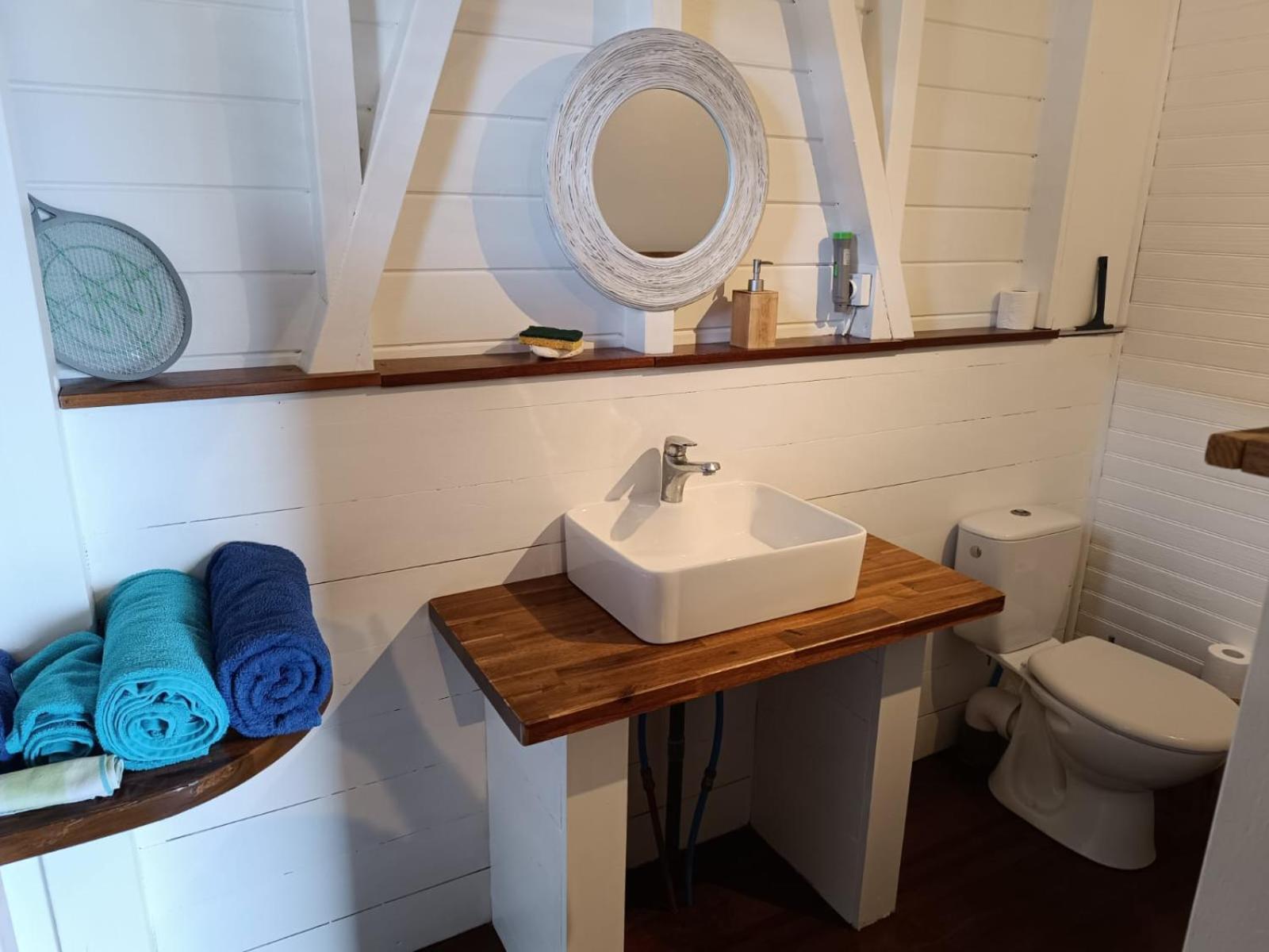 Ti Kaz Anoli Cottage En Bois Avec Vue Sur La Baie Terre-de-Bas Екстериор снимка